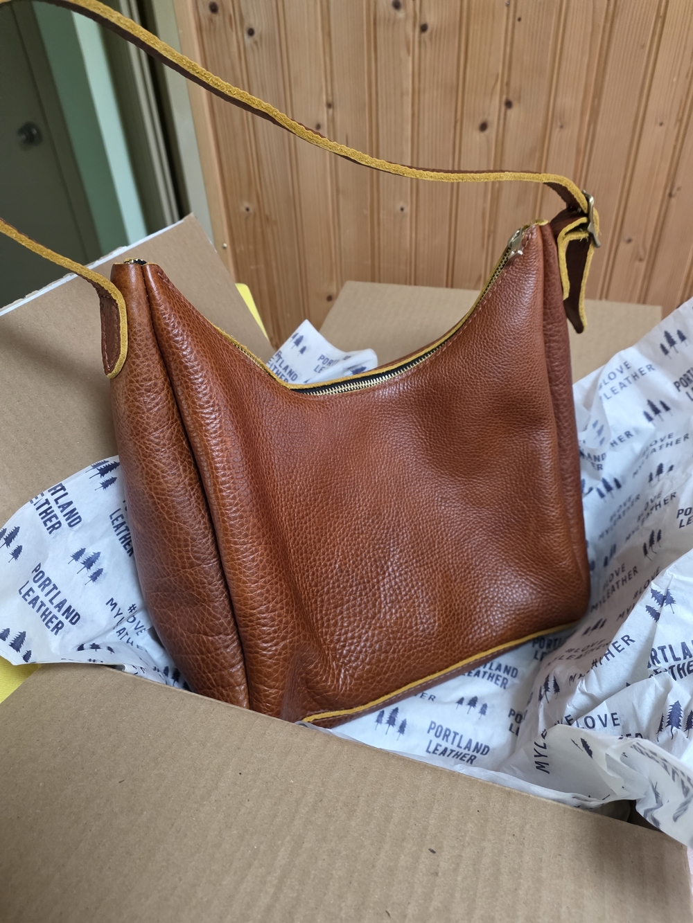 Portland Leather Aspen Medium Shoulder Bag In Sienna